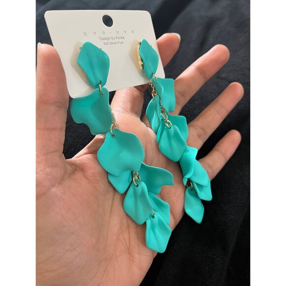 Turquoise acrylic earrings , blue petal earrings , rose petal earrings - Picture 3 of 9
